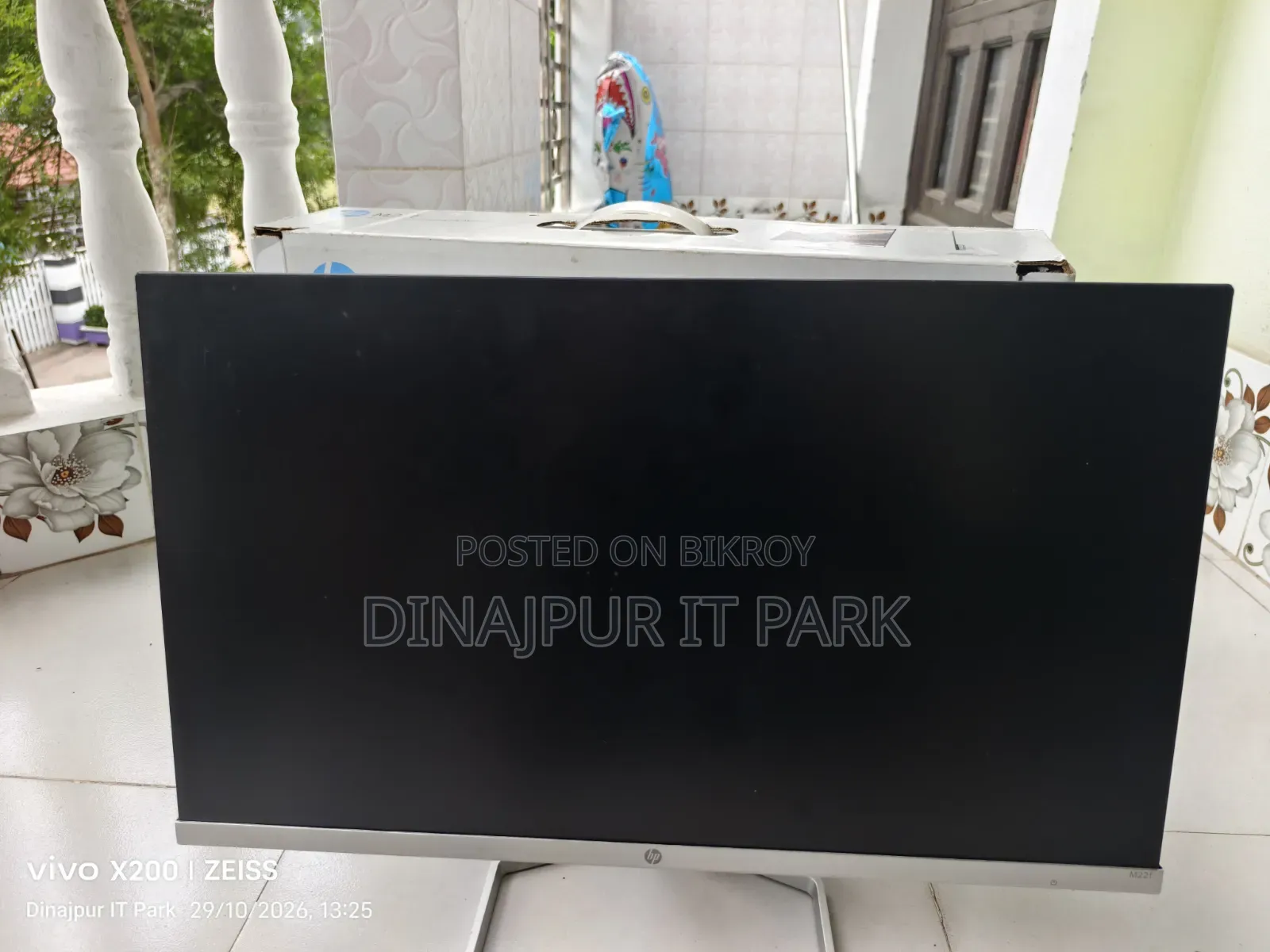 ২২ ইঞ্চ এইচপি মনিটর ১ বছর ব্যবহৃত