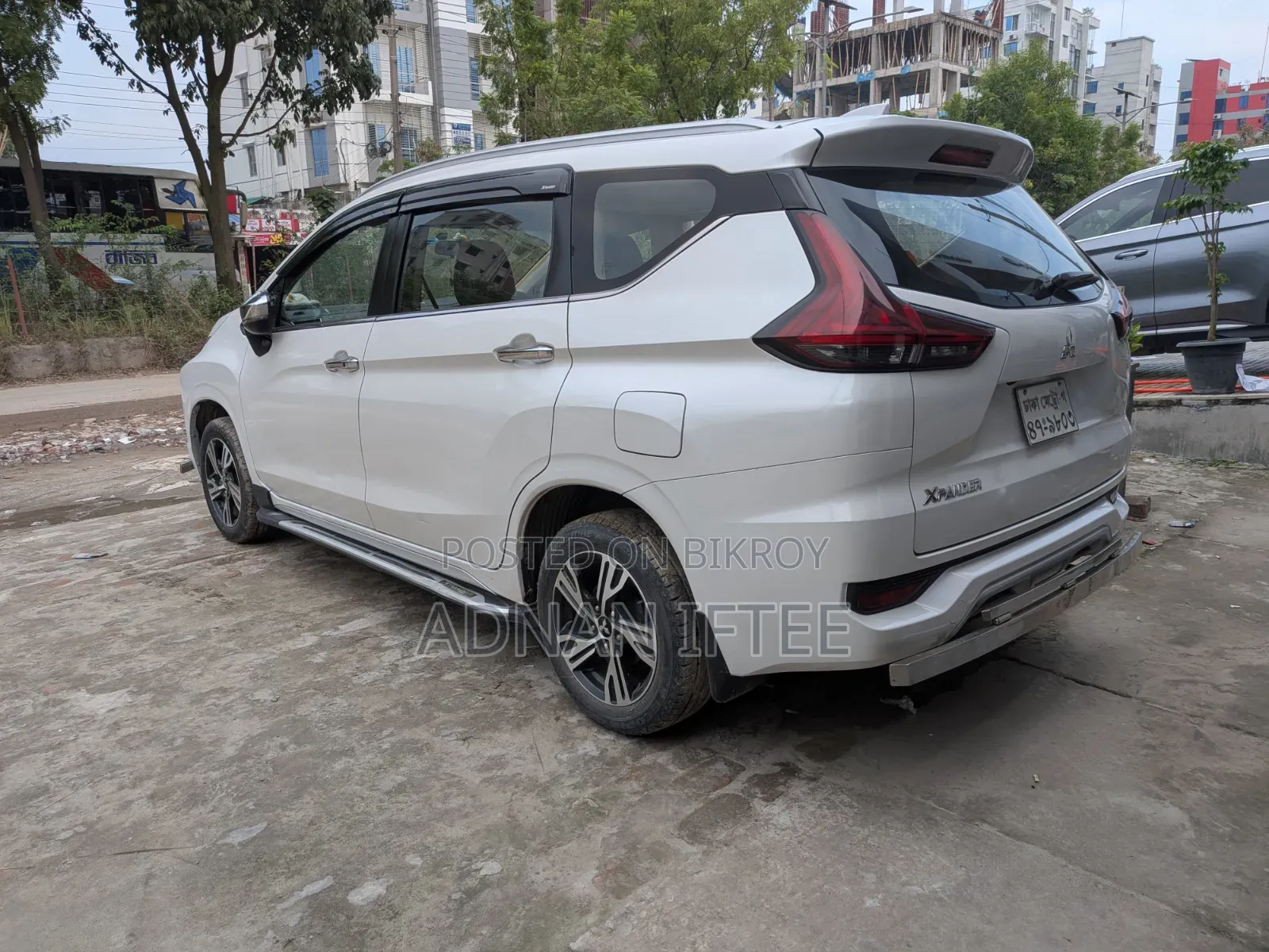 মিতসুবিশি এক্সপ্যান্ডার জি ২০২২ সাদা