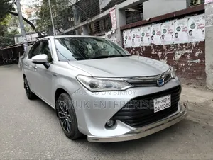 টয়োটা এক্সিও ২০১৫ রূপালী