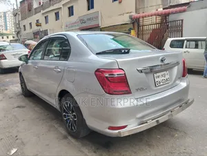 টয়োটা এক্সিও ২০১৫ রূপালী