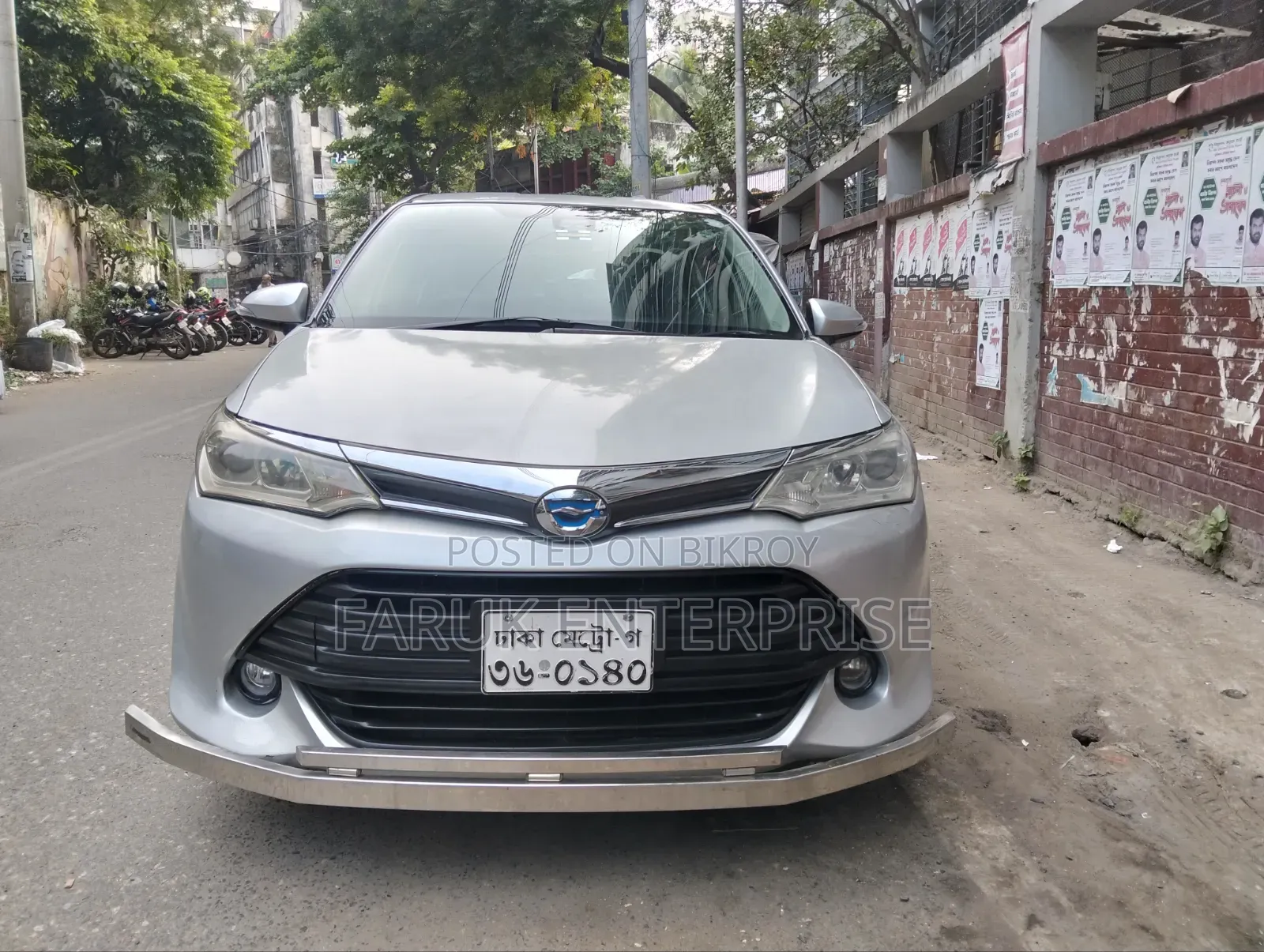টয়োটা এক্সিও ২০১৫ রূপালী