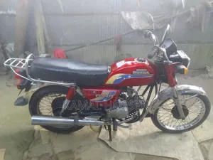 Honda 2001 Red