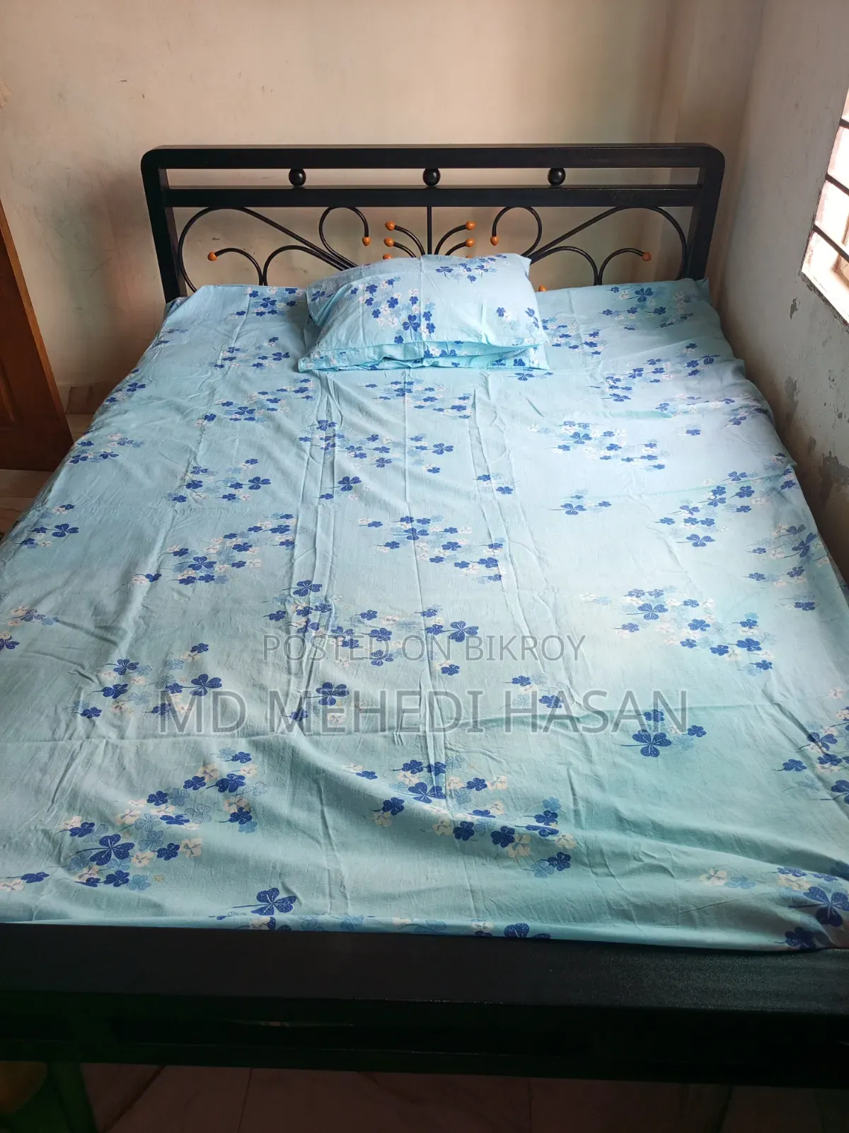 ফ্রেশ কন্ডিশন স্টিলের খাট