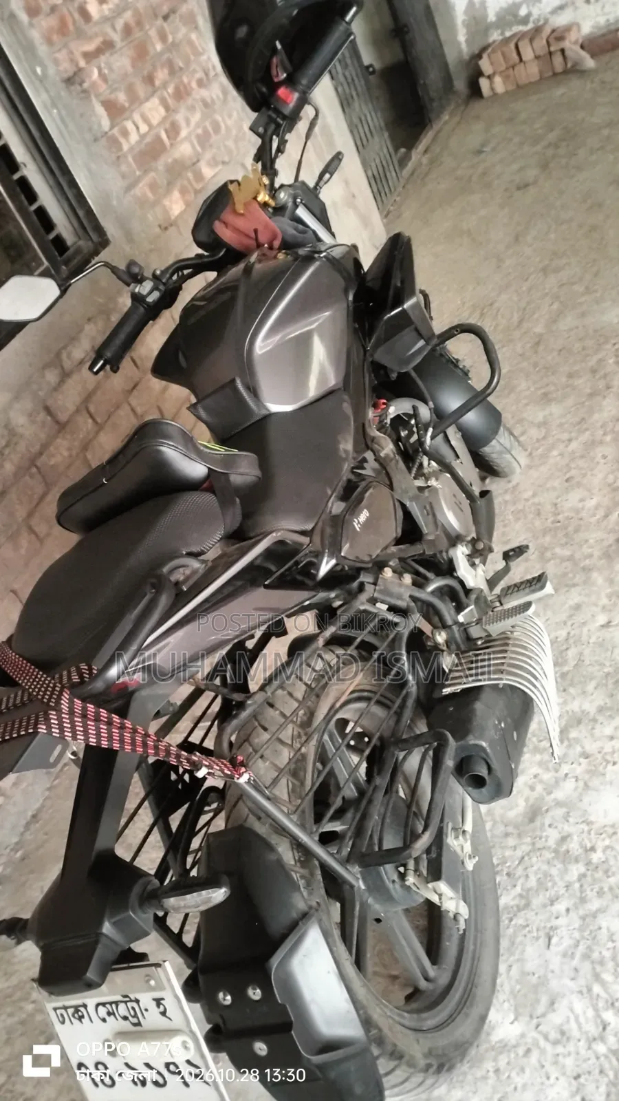 হিরো এক্সট্রিম ১২৫আর ২০২৫ ব্ল্যাক
