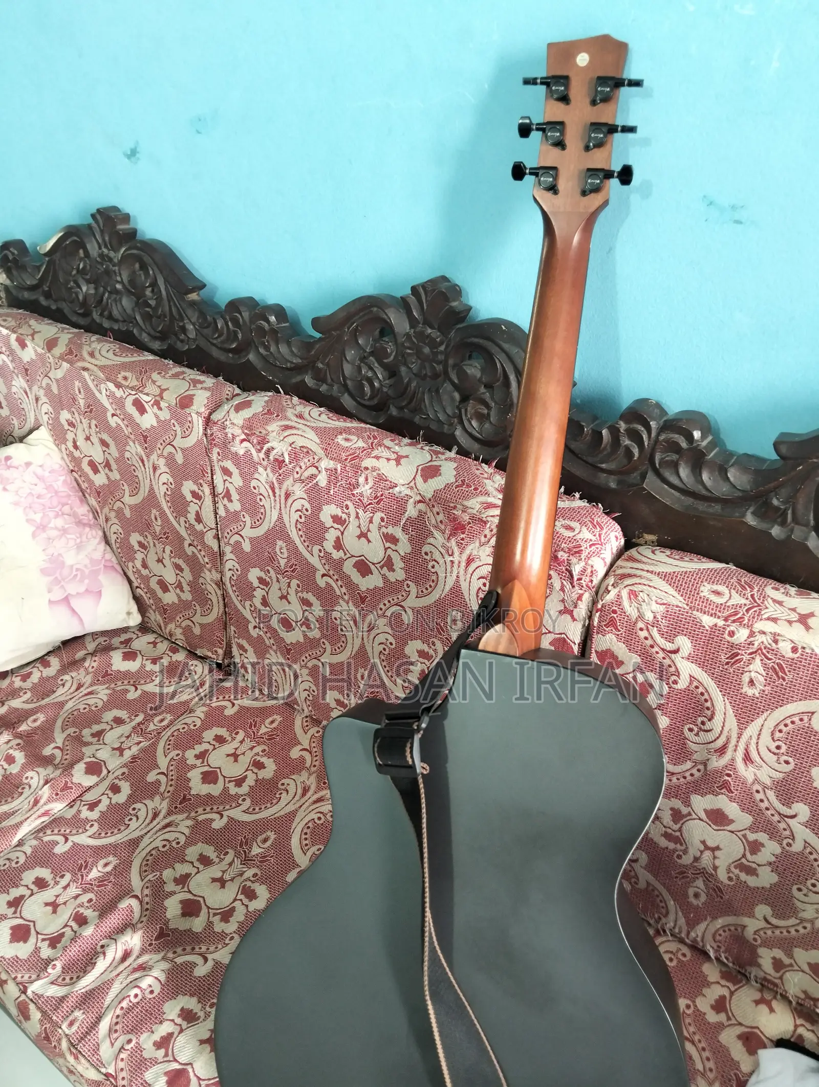 Enya EGA XO Acoustic Guitar – Like New + Free Premium Bag, Stand