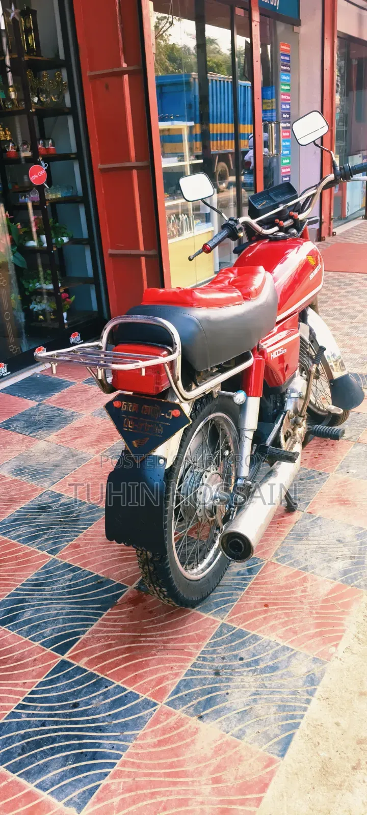 হোন্ডা ১৯৯০ সিলভার