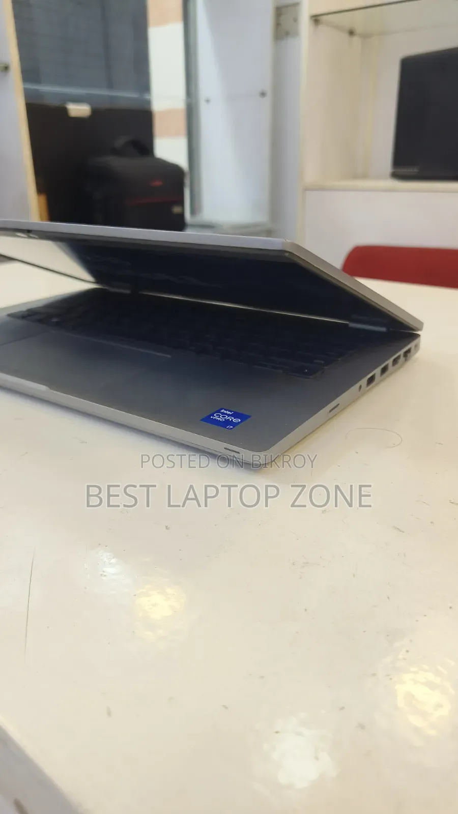 Dell Laptop 8GB Intel Core i7 SSD 1T