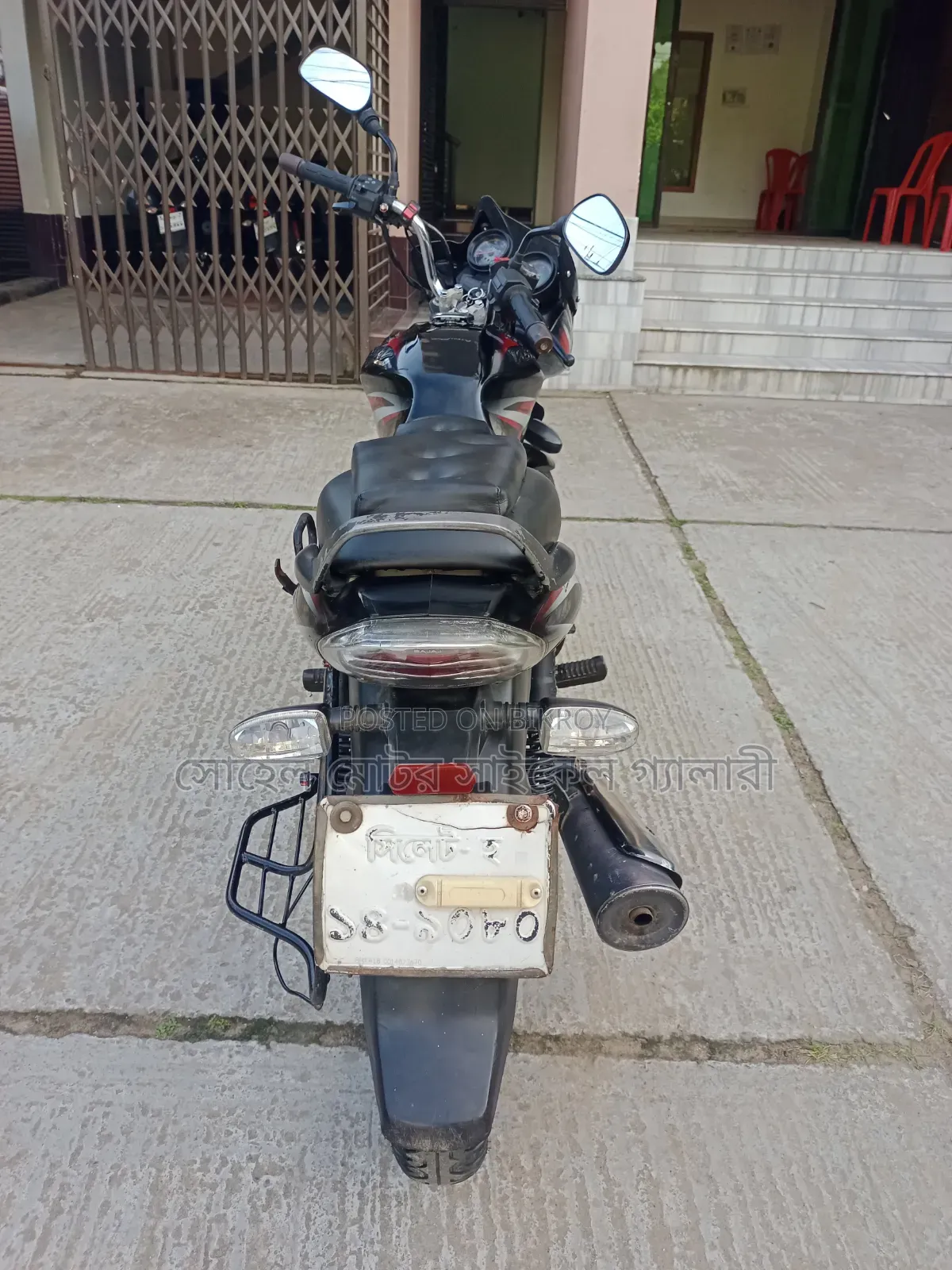 বাজাজ ডিসকভার ১২৫ ২০১৭ কালো