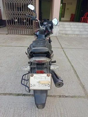 বাজাজ ডিসকভার ১২৫ ২০১৭ কালো