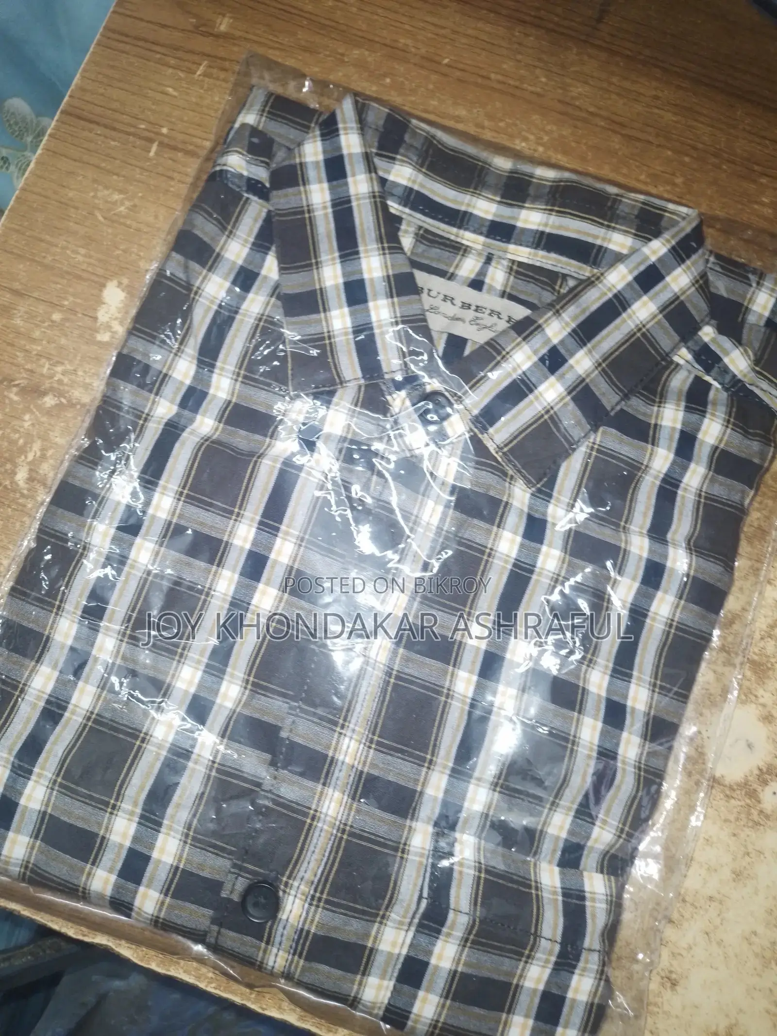 BURBERRY London,England Man Casual Shirt - [হাফ হাতা]
