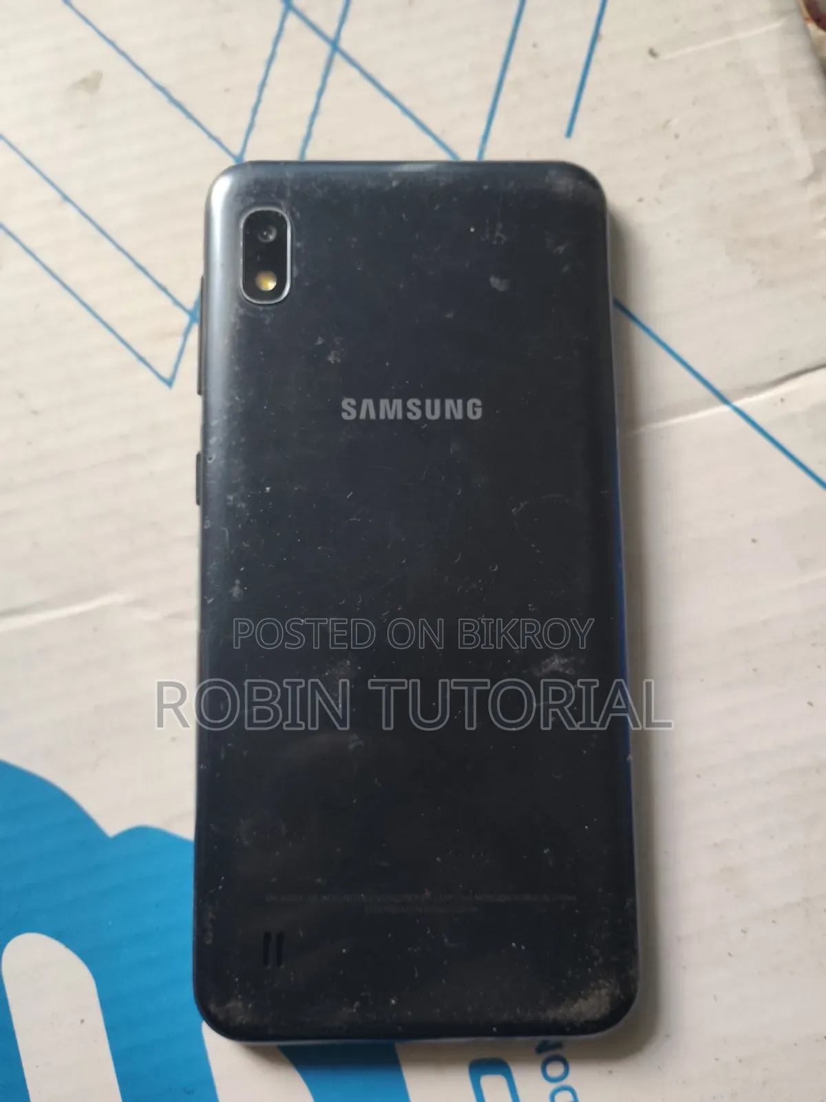 Samsung A10 32 GB Black