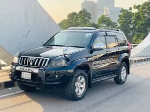 নতুন টয়োটা ল্যান্ড ক্রুজার প্রাডো ২০০৫ কালো
