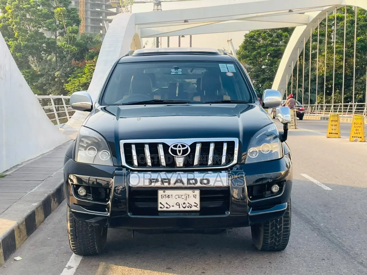 নতুন টয়োটা ল্যান্ড ক্রুজার প্রাডো ২০০৫ কালো