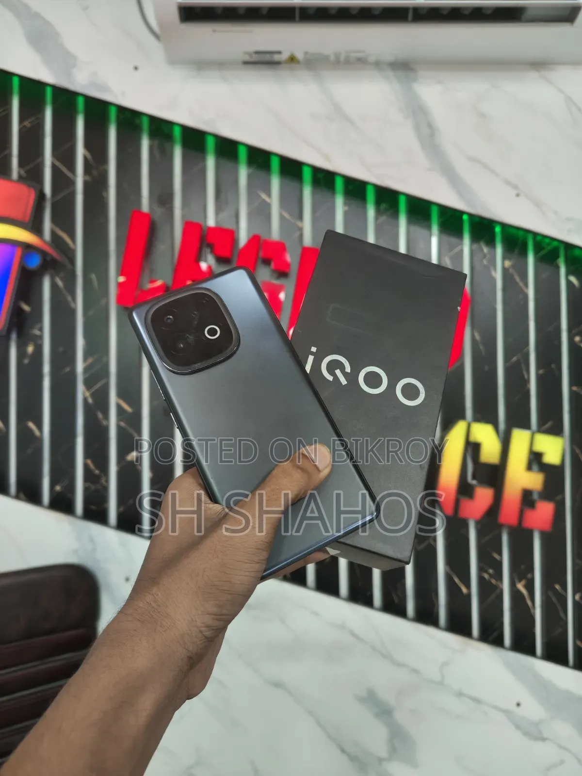 New iQOO 15 256 GB White