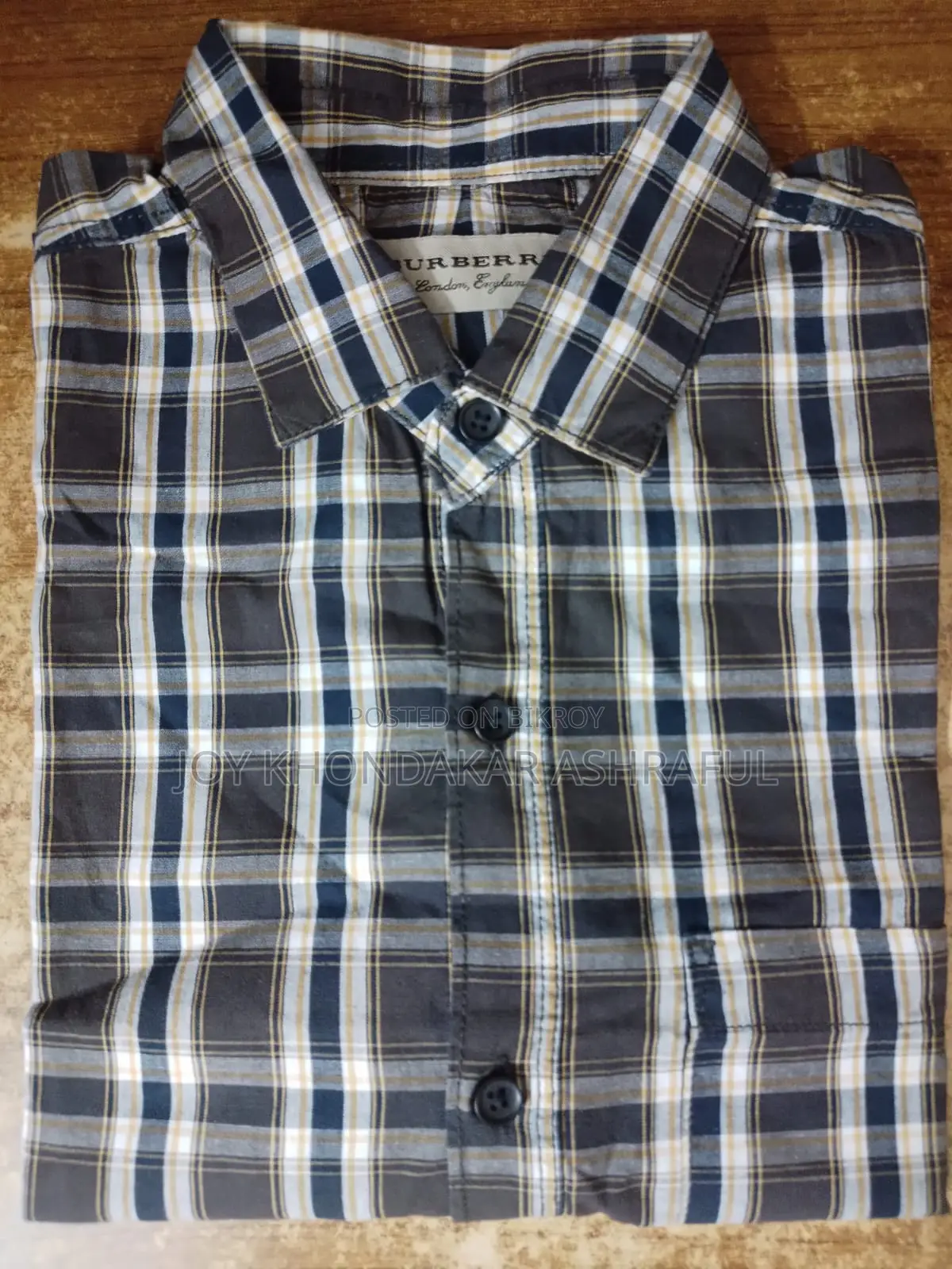 BURBERRY London,England Man Casual Shirt - [হাফ হাতা]
