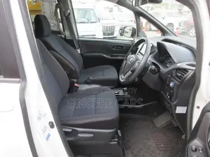 টয়োটা নোয়া ২০২১ পার্ল