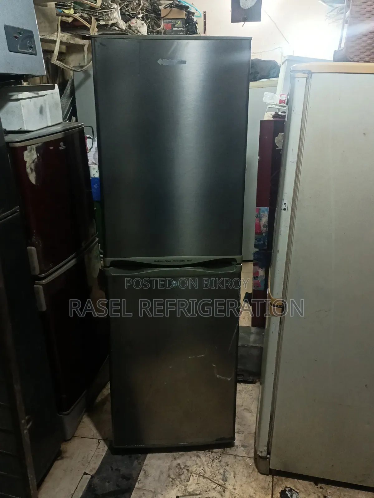 300 লিটার LG ফিরিজ বিক্রি করা হবে।