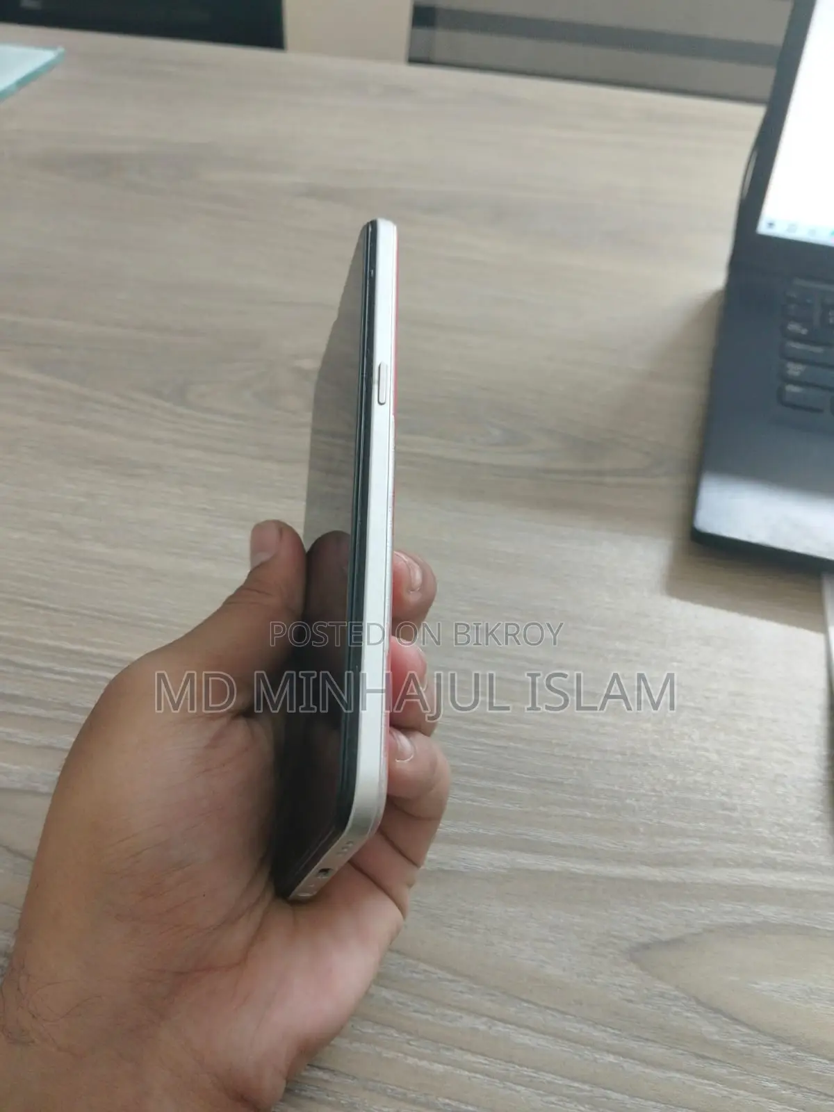ওপ্পো এফ১৭ ১২৮ জিবি কমলা