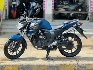 ইয়ামাহা এফজেডএস ভি২ ২০১৯ হোয়াইট