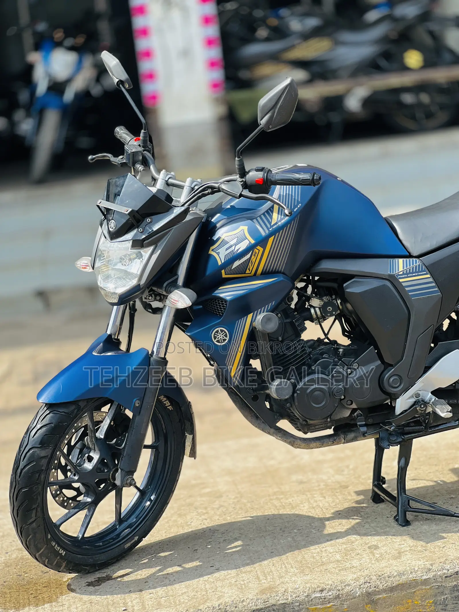 ইয়ামাহা এফজেডএস ভি২ ২০১৯ হোয়াইট