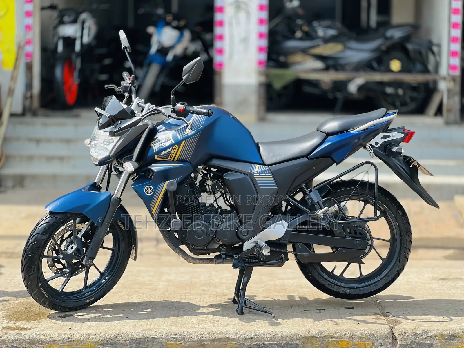 ইয়ামাহা এফজেডএস ভি২ ২০১৯ হোয়াইট