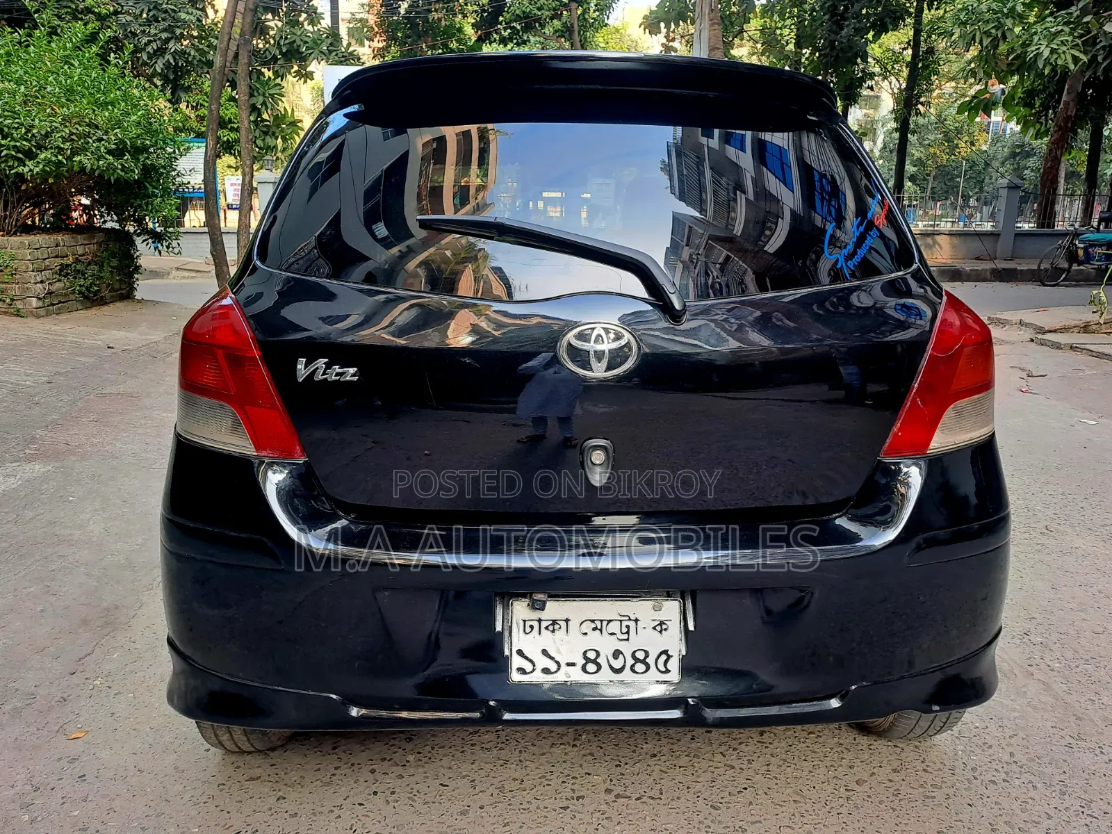 Toyota Vitz 2009 Black