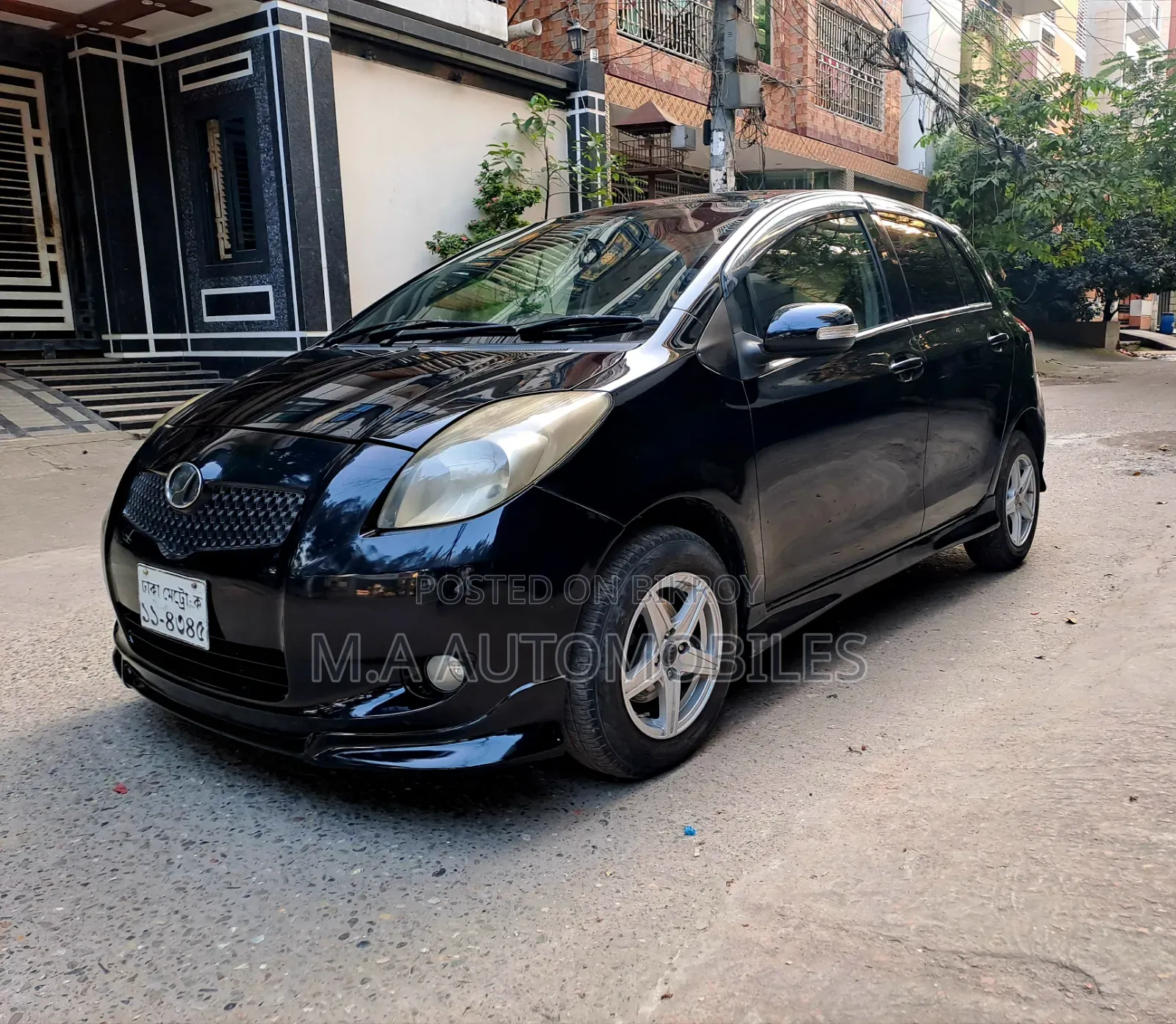 Toyota Vitz 2009 Black