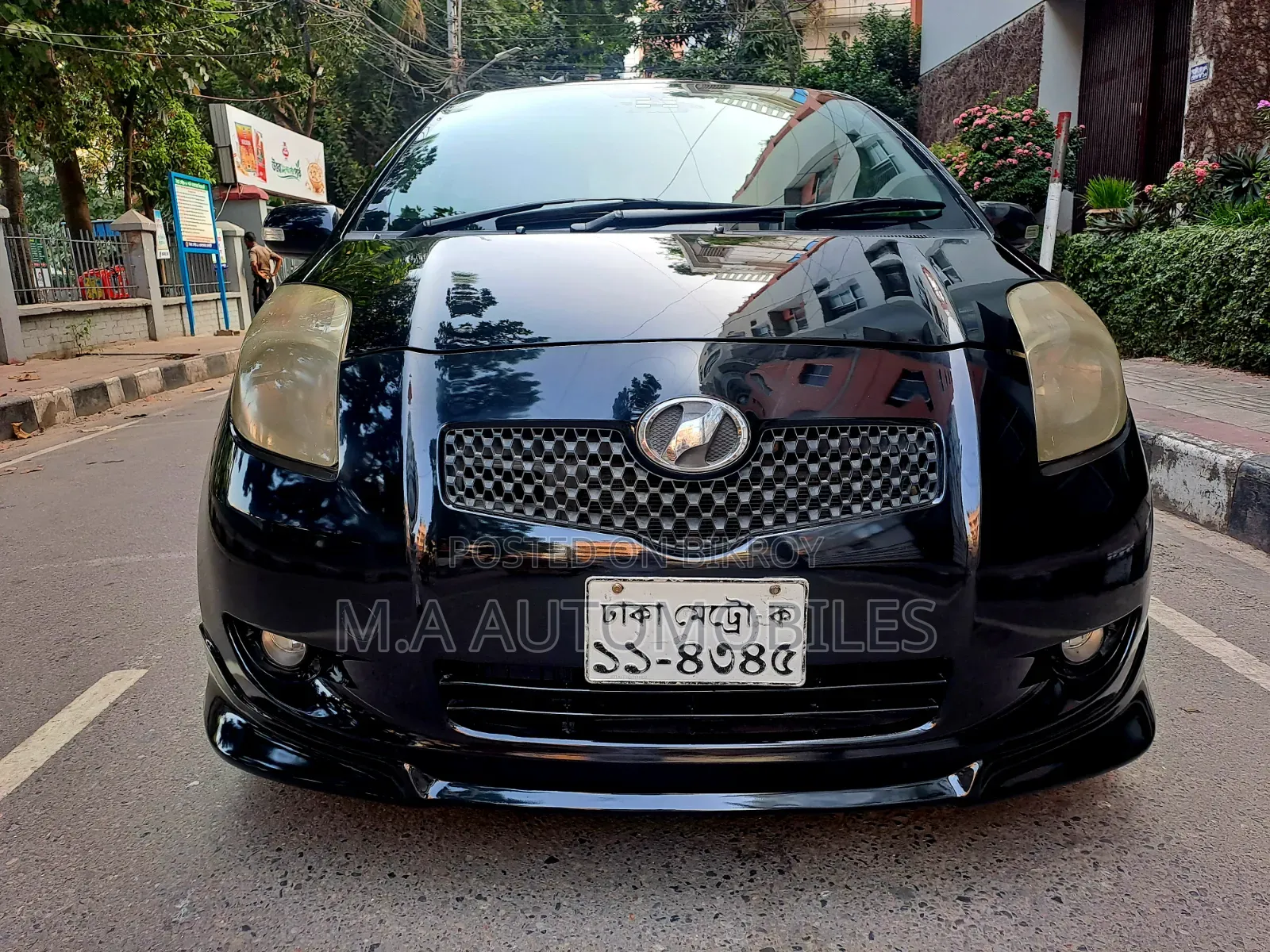 Toyota Vitz 2009 Black
