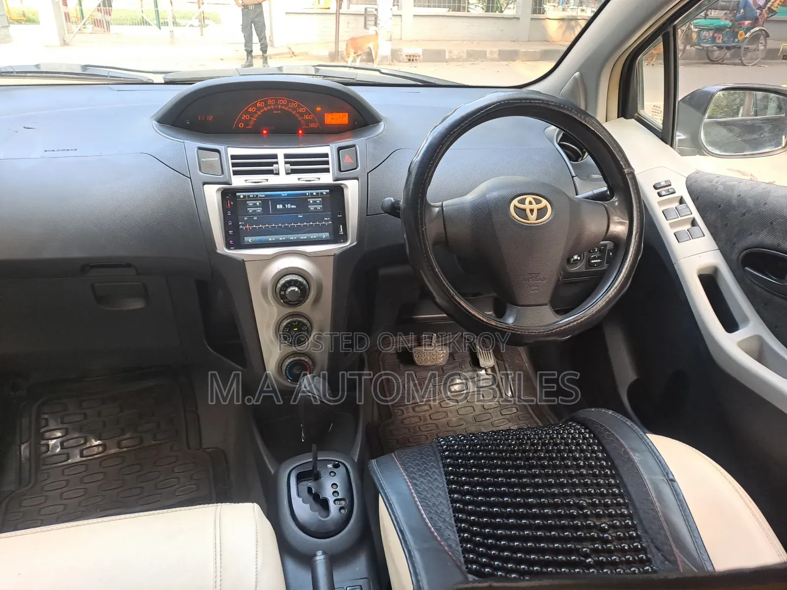 Toyota Vitz 2009 Black