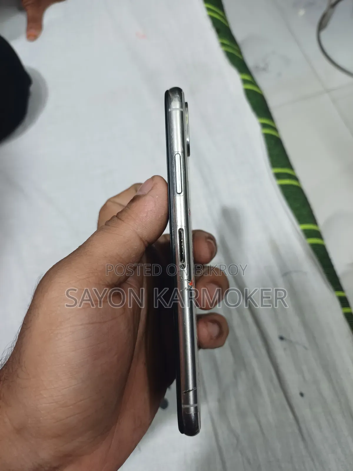 অ্যাপল আইফোন এক্সএস ৬৪ জিবি সাদা