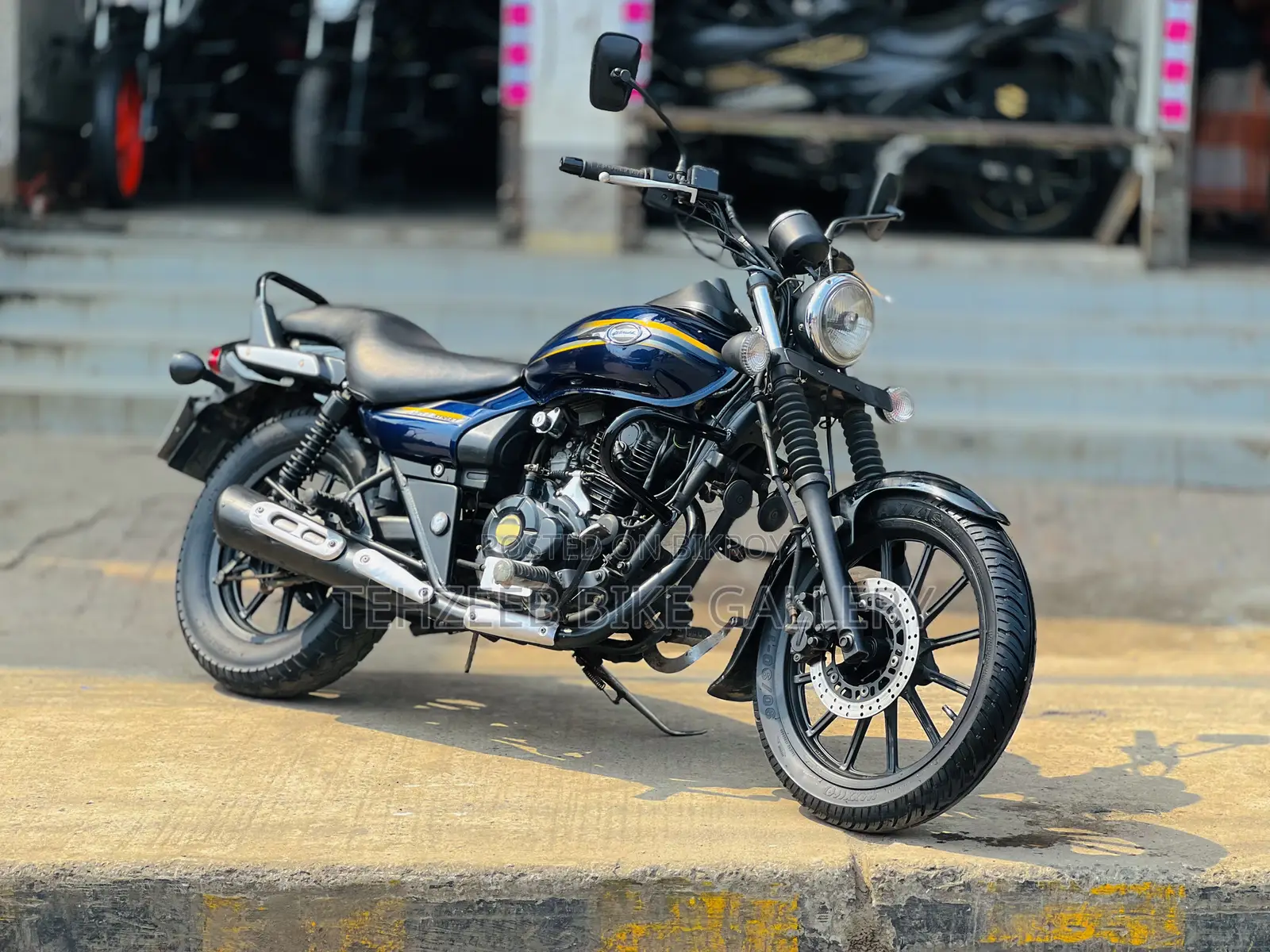 বাজাজ এভেঞ্জার ১৫০ স্ট্রিট ২০১৯ নীল