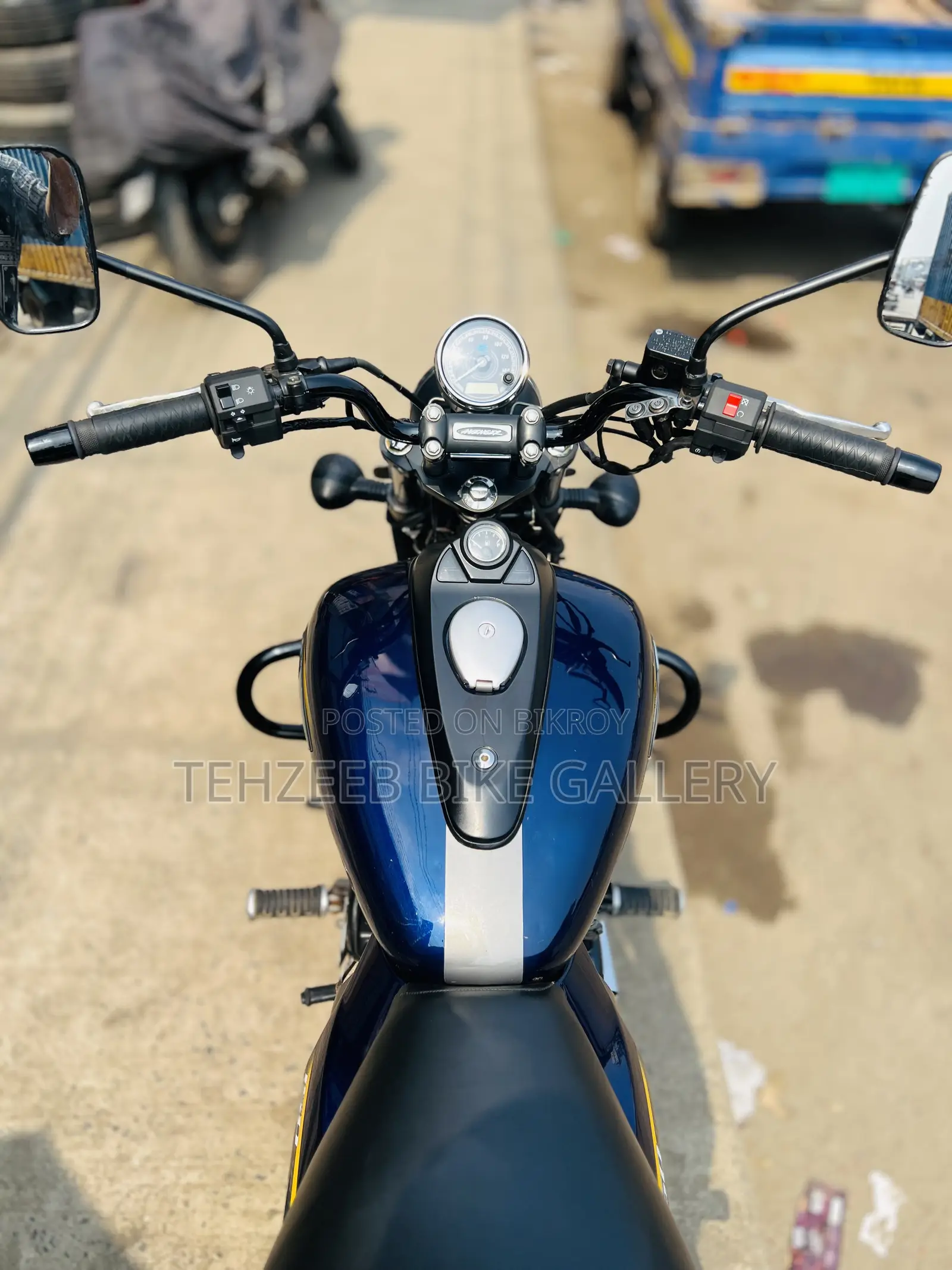 বাজাজ এভেঞ্জার ১৫০ স্ট্রিট ২০১৯ নীল