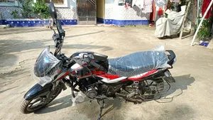 নিউ বাজাজ ডিসকভার ১২৫ ২০২৬ ব্ল্যাক