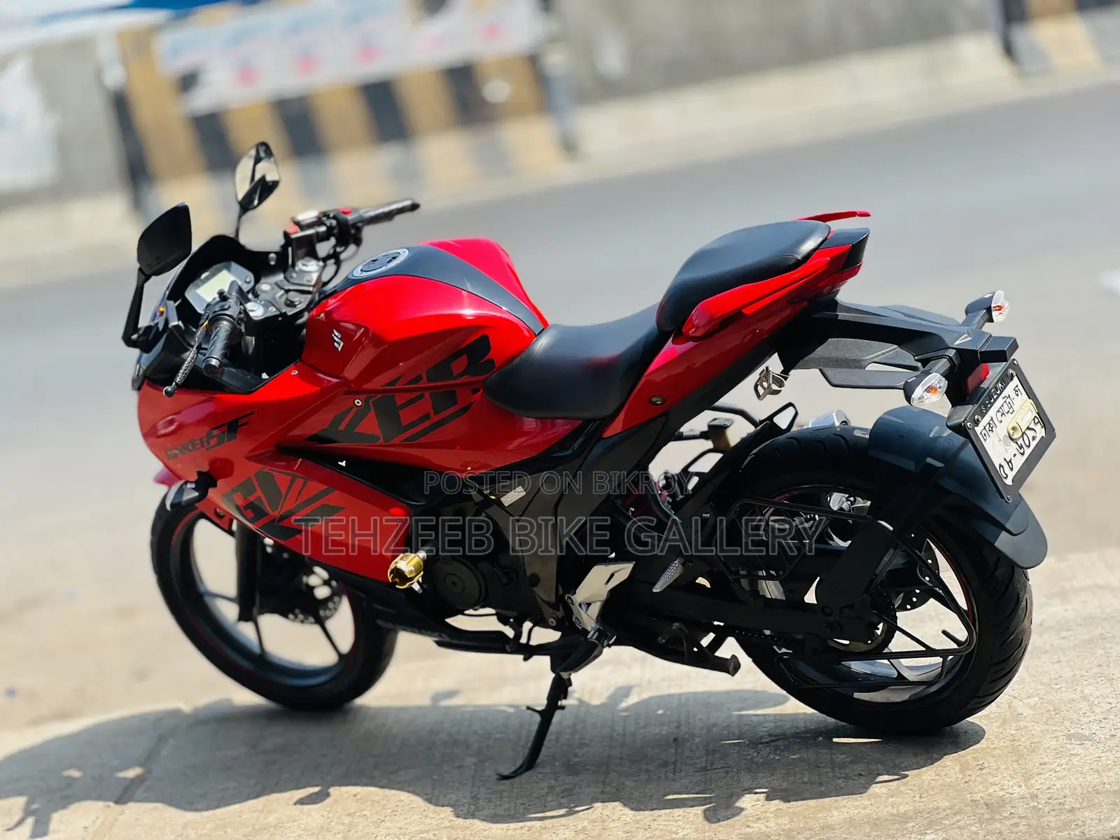 Suzuki Gixxer SF 2022 Red