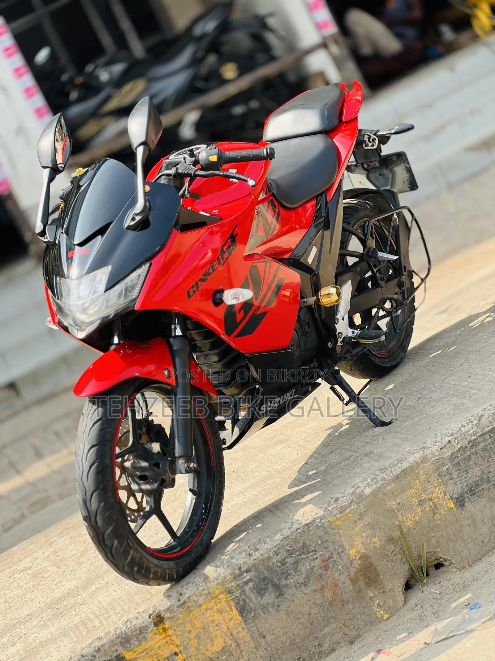 Suzuki Gixxer SF 2022 Red