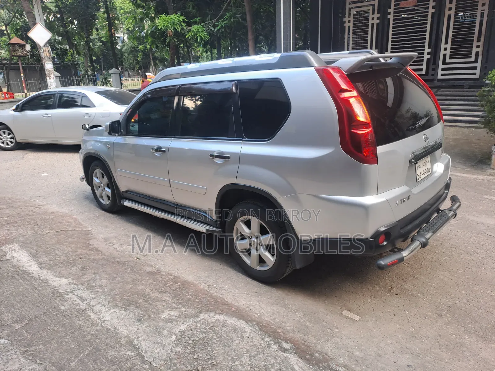 Nissan X-Trail 2.5 Petrol 4 Wheel Drive SE 2012 Silver