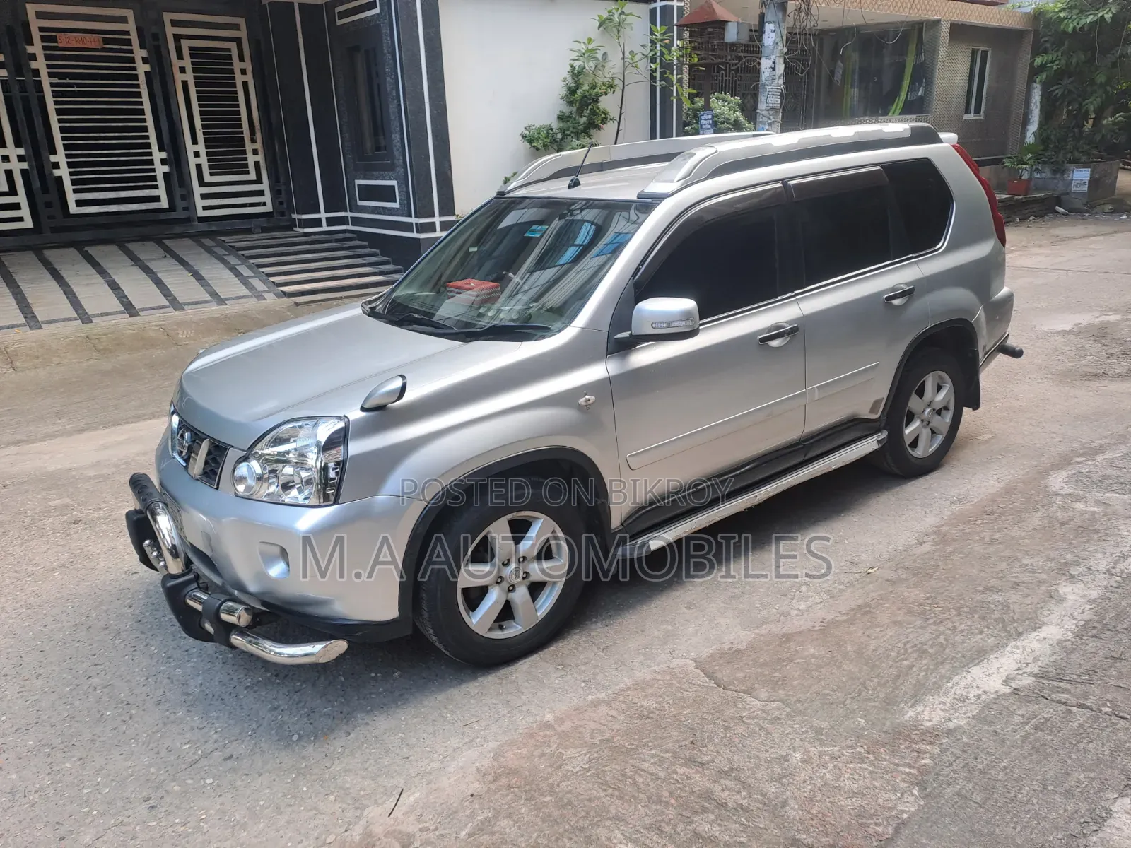Nissan X-Trail 2.5 Petrol 4 Wheel Drive SE 2012 Silver