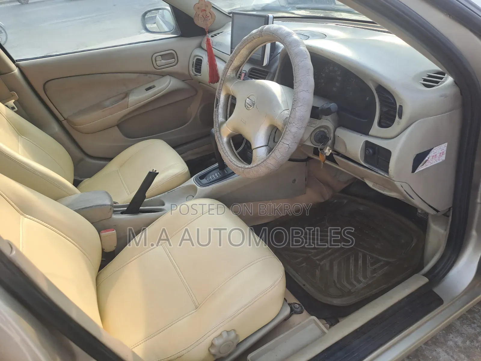 Nissan Sunny 2006 Gold