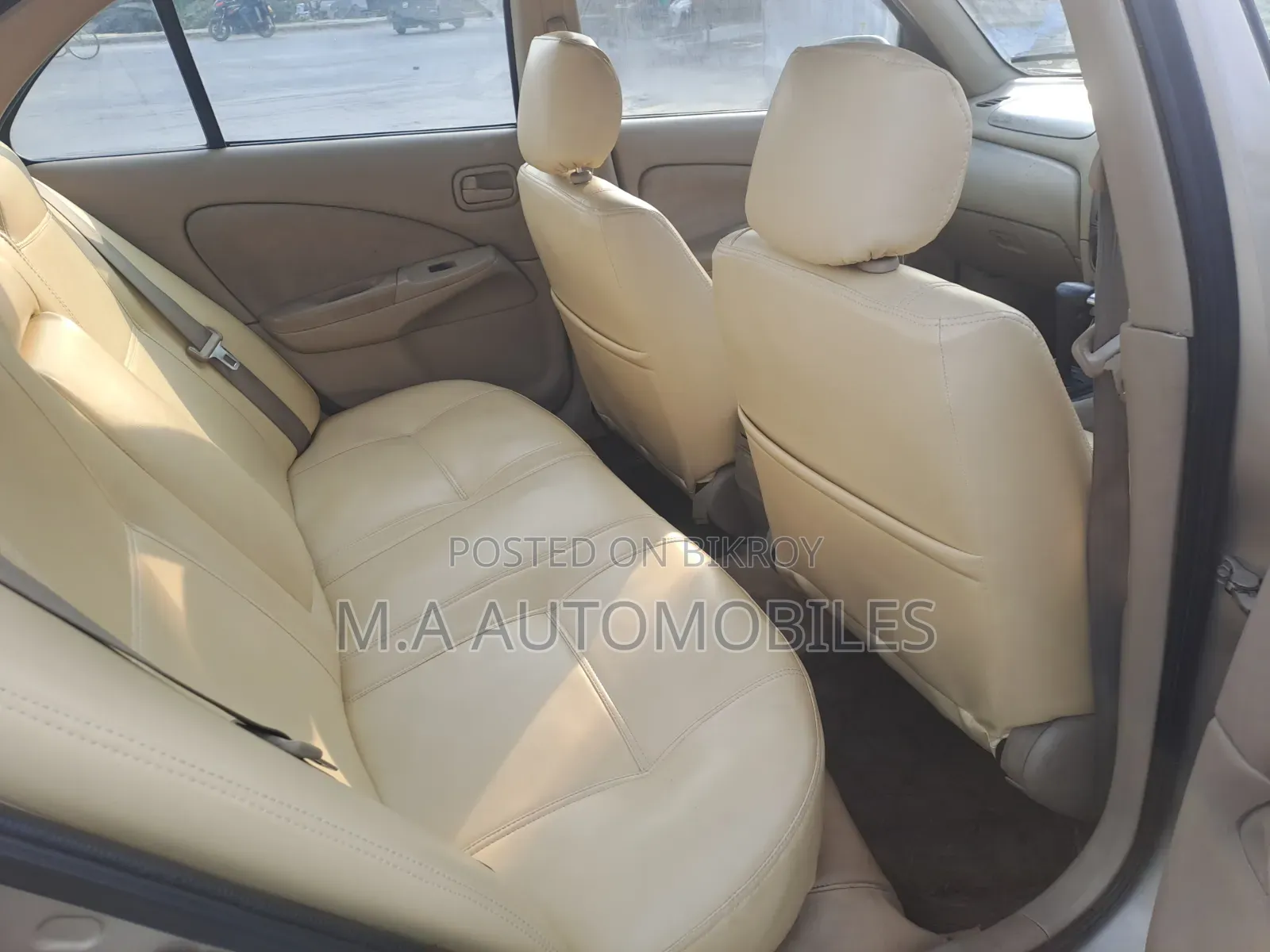 Nissan Sunny 2006 Gold