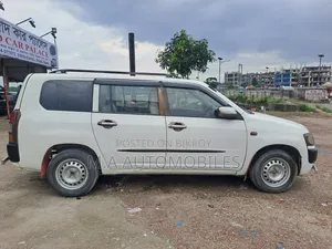 টয়োটা প্রোবক্স ২০০৩ সাদা
