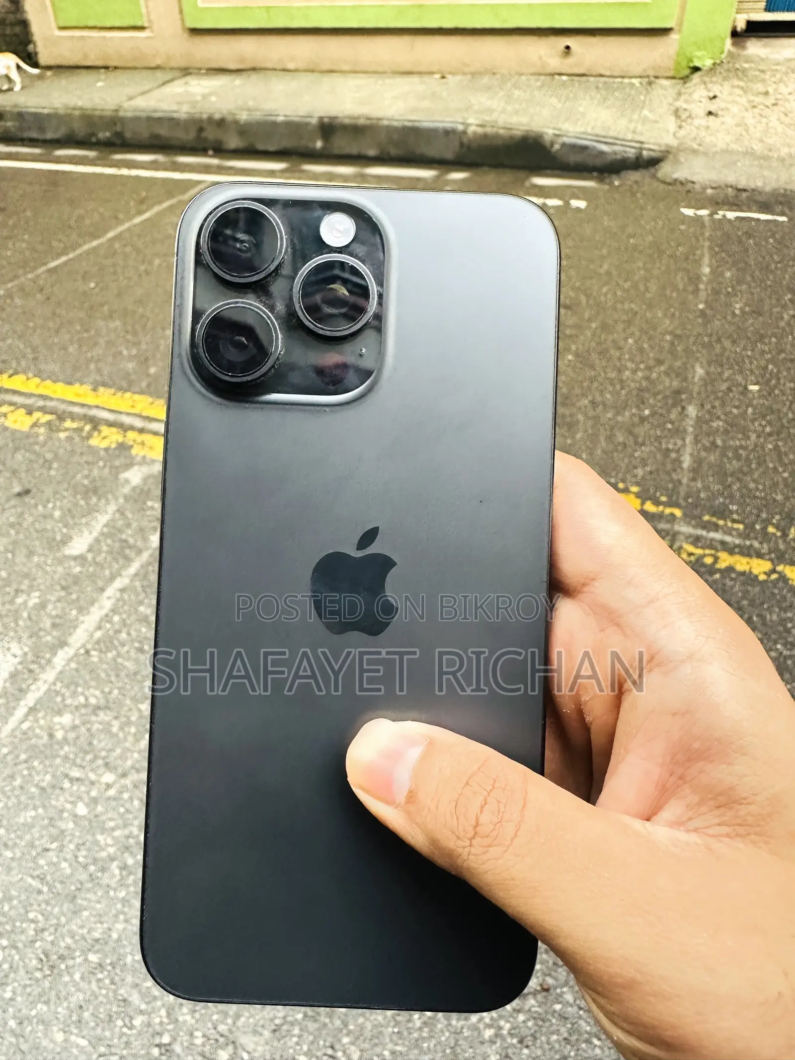অ্যাপল আইফোন ১৫ প্রো ম্যাক্স ২৫৬ জিবি ব্ল্যাক