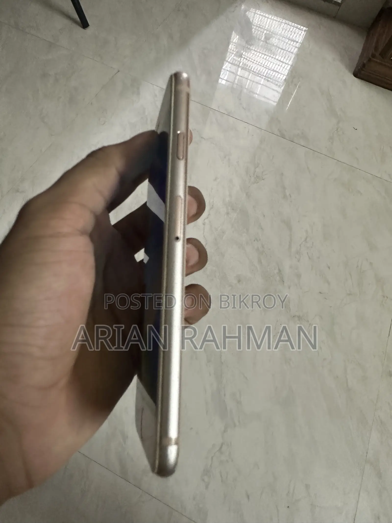 Apple iPhone 8 64 GB Gold