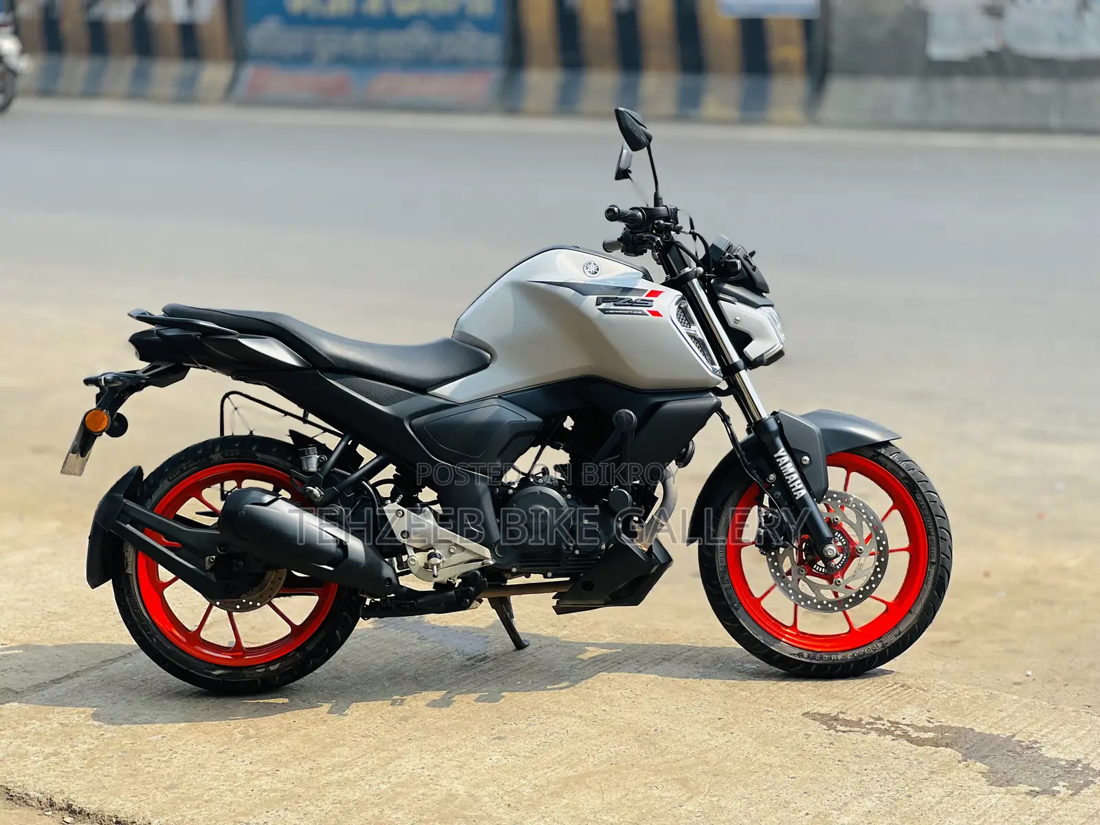 Yamaha FZ 2025 White