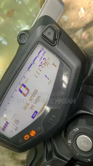 টিভিএস আপাচি আরটিআর ১৬০ ৪ভি এফআই ২০২৫ কালো