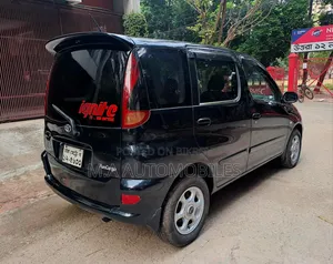 Toyota Fun Cargo 2004 Blue