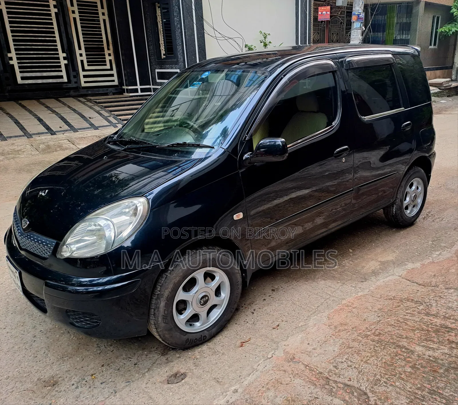 Toyota Fun Cargo 2004 Blue