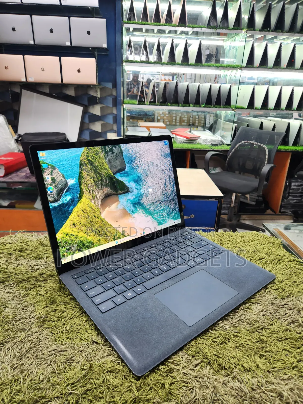 ল্যাপটপ মাইক্রোসফট সারফেস ল্যাপটপ ৩ ১৬জিবি ইন্টেল কোর i7 এসএসডি ৫১২জিবি