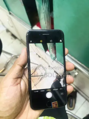 অ্যাপল আইফোন ৮ ৬৪ জিবি ব্ল্যাক