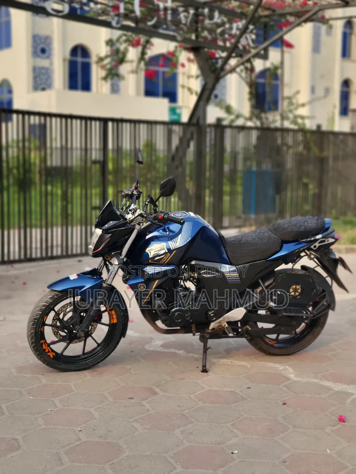 ইয়ামাহা এফজেডএস ভি২ ২০১৮ ব্লু