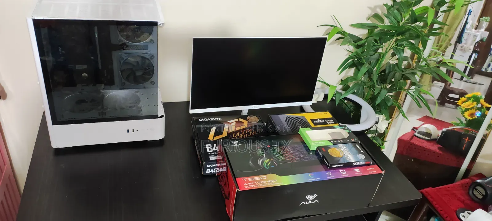 Desktop Computer Gigabyte 8GB AMD Ryzen 5 SSD 256GB